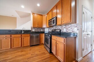 11801 Lake Baldwin Dr in Bristow, VA - Building Photo - Building Photo