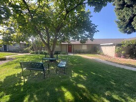 143 Marywood Ave in Claremont, CA - Building Photo