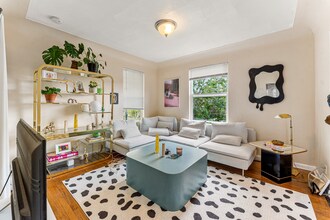 42 Fox St, Unit 44 Fox Apt B in Denver, CO - Building Photo - Building Photo