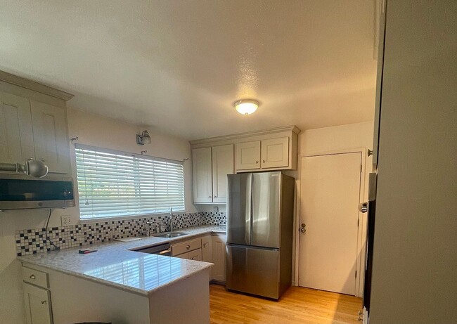 5617 Dupont Dr in Santa Rosa, CA - Building Photo - Building Photo