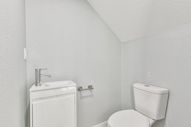 4323 Ave N Ursuline St