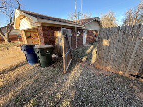 147 Orchard Dr in Chickasha, OK - Building Photo - Building Photo