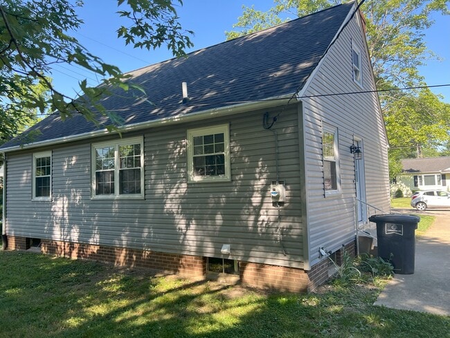 238 Adams St in Lancaster, OH - Building Photo - Building Photo