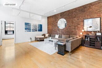 53 Grand St in New York, NY - Building Photo - Building Photo