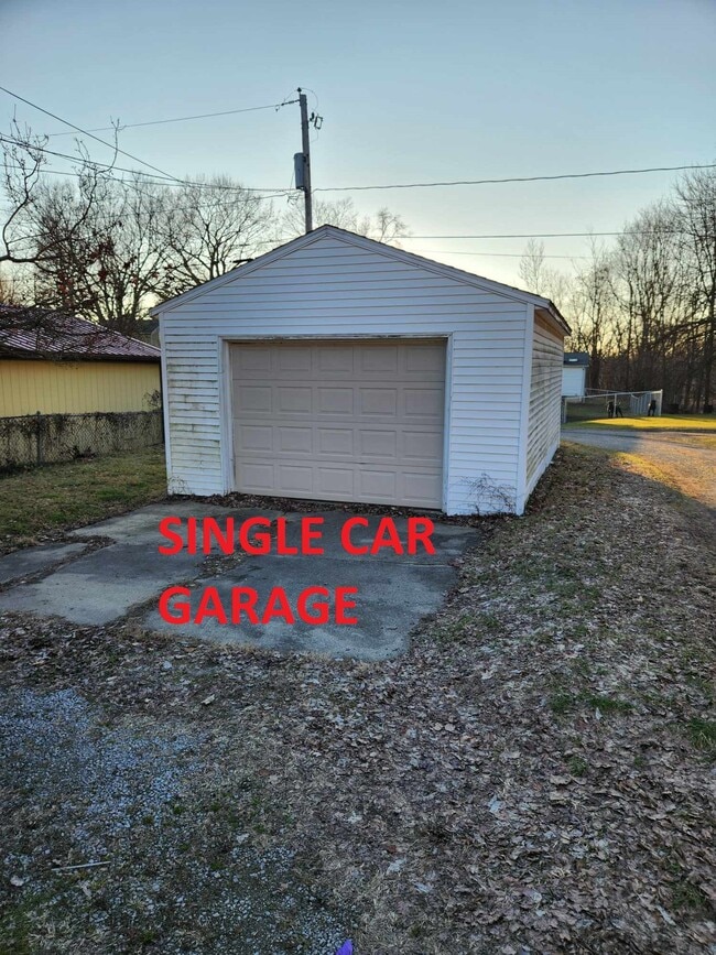 117 N Grant St in Kendallville, IN - Building Photo - Building Photo
