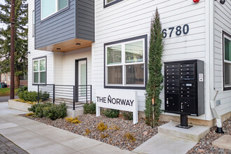 The Norway in Portland, OR - Building Photo - Building Photo