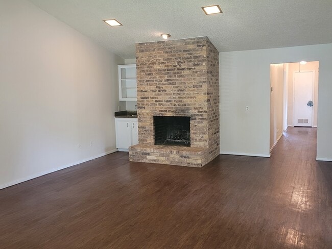 316 Towne House Ln in Richardson, TX - Building Photo - Building Photo
