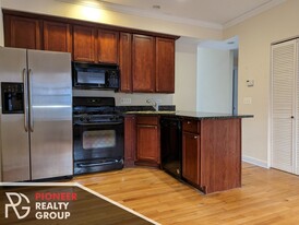 3248 N Clifton Ave, Unit 2 Apartamentos