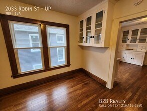 2033 Robin St in Lakewood, OH - Building Photo - Building Photo