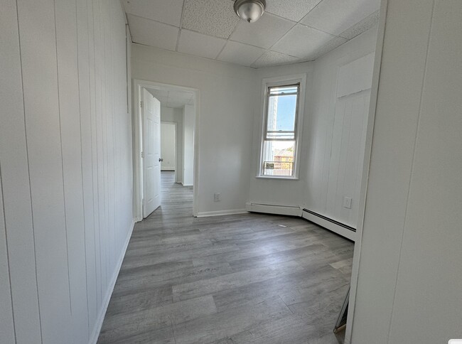 708 Broadway, Unit 1 in Bayonne, NJ - Building Photo - Building Photo