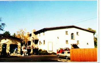 Villas At Wadsworth Station in Lakewood, CO - Foto de edificio - Building Photo