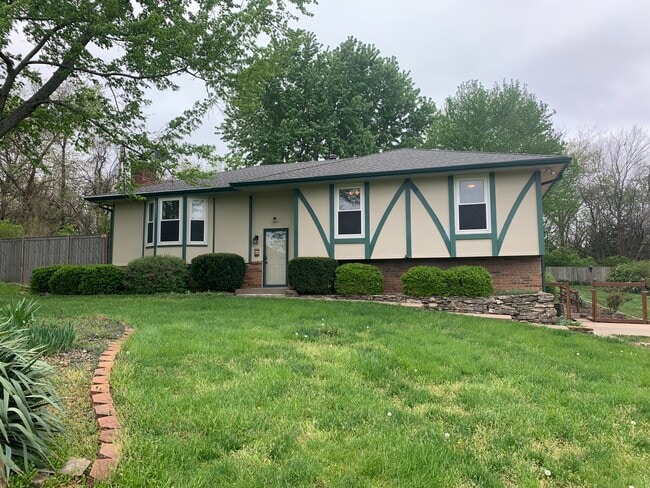 property at 9550 Monticello Rd