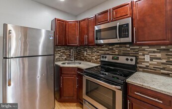 1833 Master St-Unit -UNIT 3 in Philadelphia, PA - Building Photo - Building Photo
