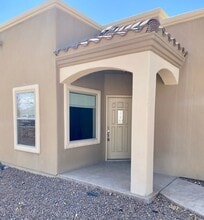 4226 Tres Ninos Dr in Las Cruces, NM - Building Photo - Building Photo