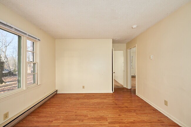 1855 Hwy 41 S in Greenbrier, TN - Building Photo - Building Photo