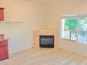 535 NE 76th Ave in Portland, OR - Building Photo - Building Photo