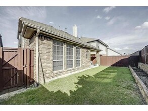 212 Chester Dr in Lewisville, TX - Building Photo - Building Photo