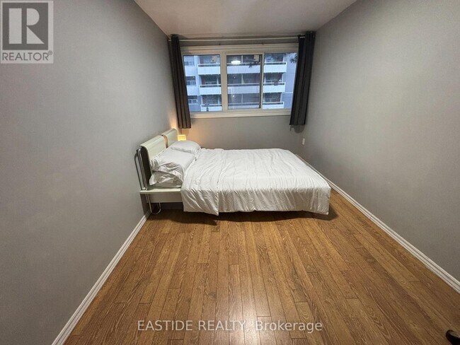 100-1100 Mornelle Ct in Toronto, ON - Building Photo - Building Photo