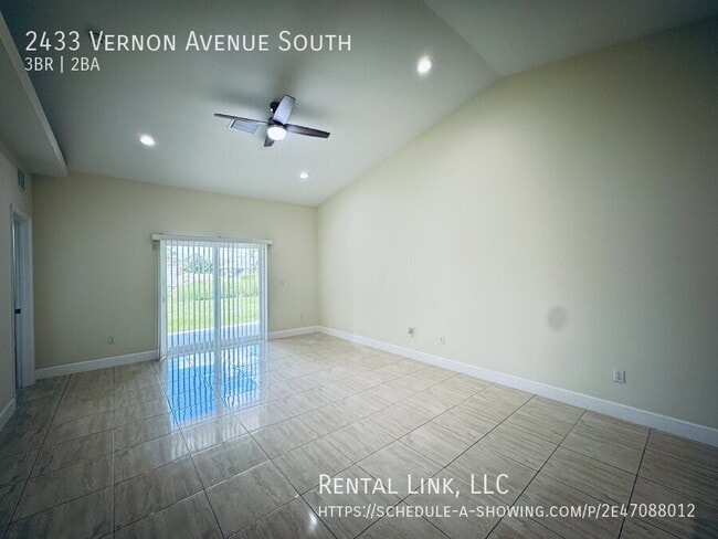 2433 Vernon Ave S in Lehigh Acres, FL - Building Photo - Building Photo