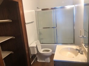 312 W Main St, Unit 1 in Grove City, PA - Building Photo - Building Photo