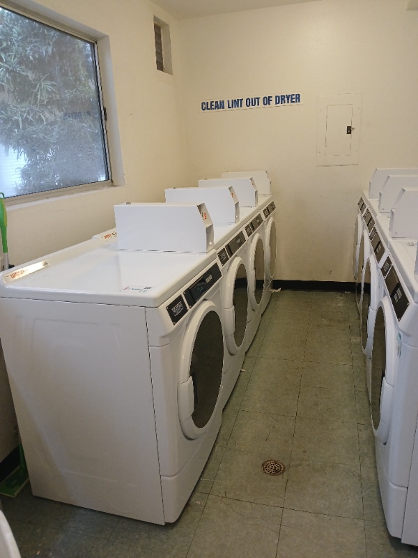 25925 Narbonne Ave, Unit 3 in Lomita, CA - Building Photo - Building Photo