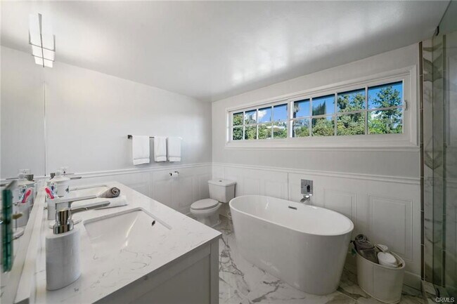 4420 Conchita Way in Los Angeles, CA - Building Photo - Building Photo