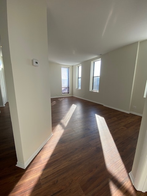 1461 W Fullerton Ave, Unit 2REAR in Chicago, IL - Foto de edificio - Building Photo