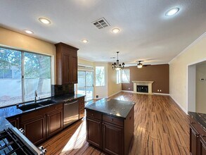 2252 Pine Forest Ct in Las Vegas, NV - Building Photo - Building Photo