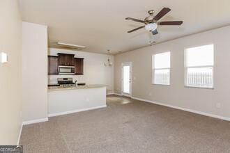 100 Mount Comet Ct in Dallas, GA - Building Photo - Building Photo
