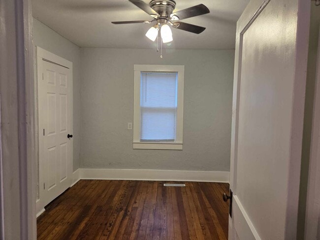 915 S Newton Ave in Springfield, MO - Building Photo - Building Photo