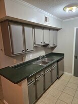 1819 Babcock Rd, Unit #405 in San Antonio, TX - Building Photo