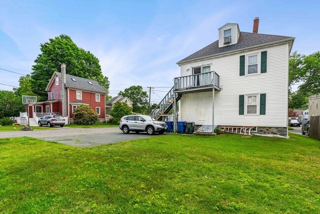 66 Lawrence St, Unit 2