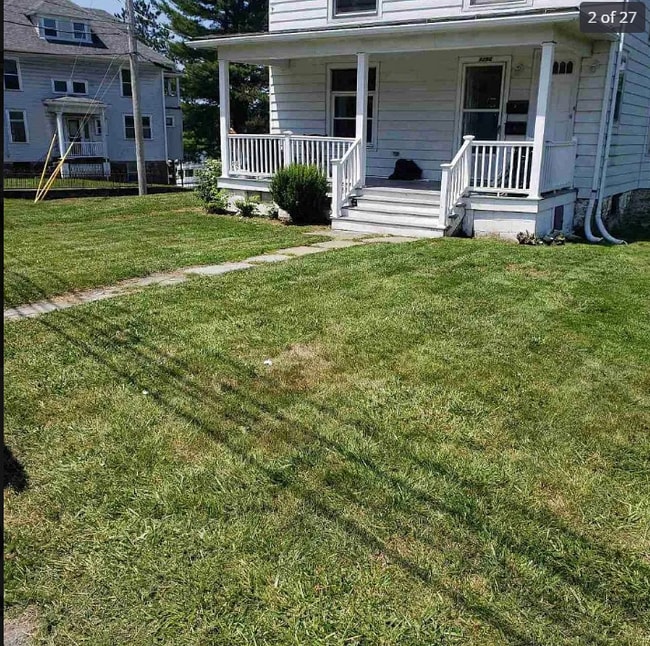 1296 Main St in Jenkins Township, PA - Building Photo - Building Photo