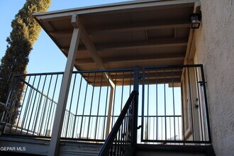11100 La Quinta Pl in El Paso, TX - Building Photo - Building Photo