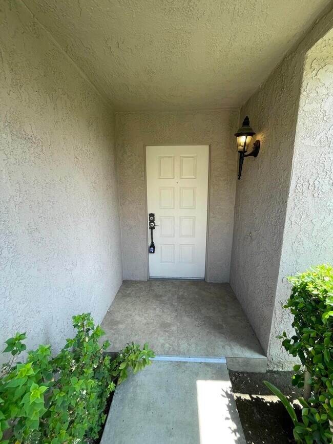 74940 San Simeon Dr in Palm Desert, CA - Foto de edificio - Building Photo