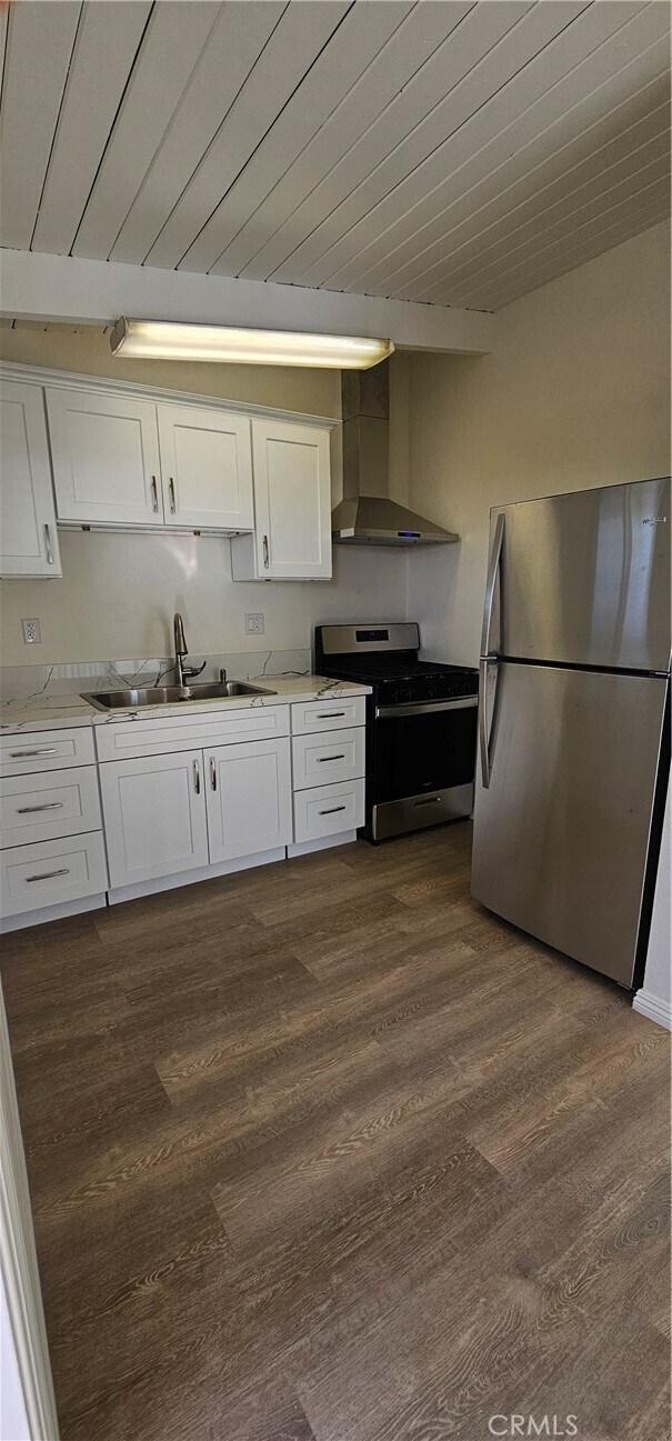 525 Catalina St-Unit -D in Laguna Beach, CA - Building Photo - Building Photo