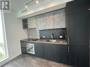 7890 Jane St in Vaughan, ON - Building Photo - Building Photo