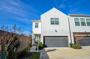 1103 Fuschia Rd in Houston, TX - Building Photo