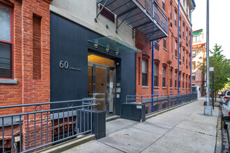 60 Tiffany Pl in Brooklyn, NY - Building Photo - Building Photo