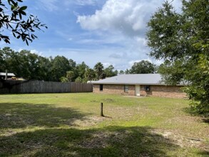 5682 FL-20 in Freeport, FL - Building Photo - Building Photo