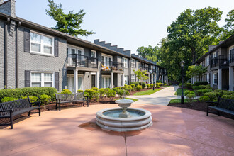 The Avenue in the Highlands in Louisville, KY - Foto de edificio - Building Photo