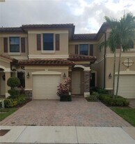 3370 W 90th St in Hialeah, FL - Building Photo