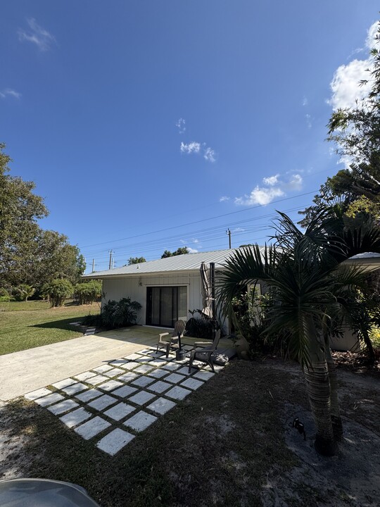 186 Elaine Rd in West Palm Beach, FL - Foto de edificio