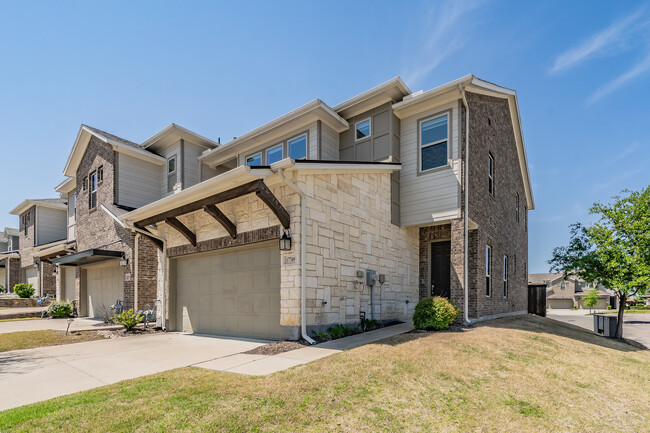 17769 Agave Ln in Dallas, TX - Foto de edificio - Building Photo