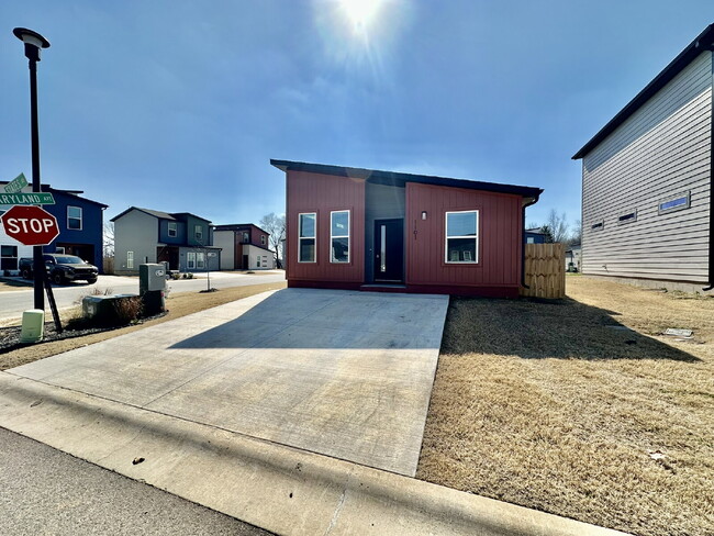 property at 1101 States Ave