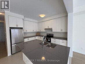 14 Harvey Bunker Cres in Markham, ON - Building Photo - Building Photo