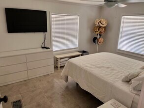 618 N Silver Cir in Key Largo, FL - Building Photo - Building Photo