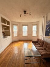 58 Aspinwall Ave, Unit 1 in Brookline, MA - Building Photo - Building Photo