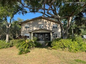 803 Rockledge Dr in Rockledge, FL - Building Photo
