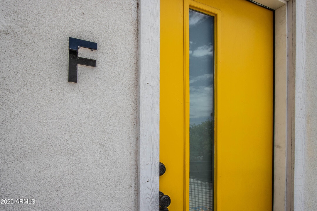 2525 W State Ave in Phoenix, AZ - Foto de edificio